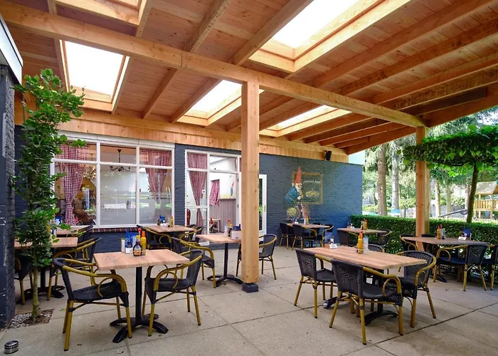 De Bosrand Aldeamento Turístico 3*